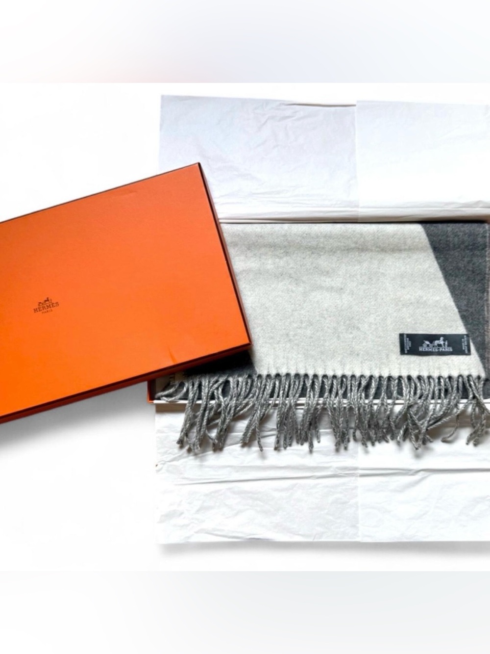 100% Authentic Hermès Kazak Optic Cashmere Scarf Gray White w/ Box